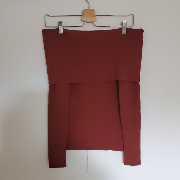 Aritzia Wilfred Croquis Off-Shoulder Sweater - Picture 3 of 8